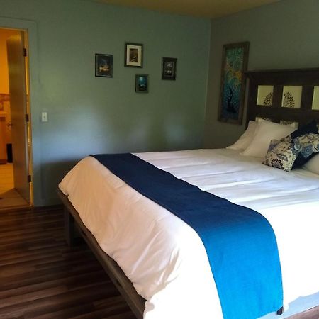 Red Leaf River Inn เวย์นวิลล์ ภายนอก รูปภาพ